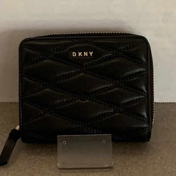 dkny quilted wallet